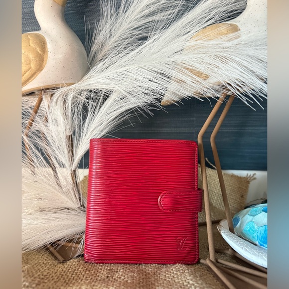 Louis Vuitton Notebook Cover Epi A6 53 - Picture 1 of 16